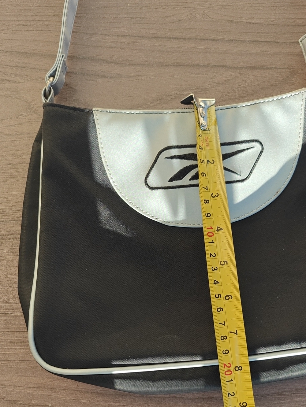 Y2K Reebok Sporty Hand Bag - Picture 7 of 8